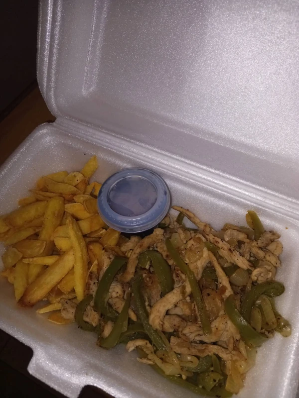 Fajitas de cerdo+papas fritas's foto | Las Cucas |  BizneCubano